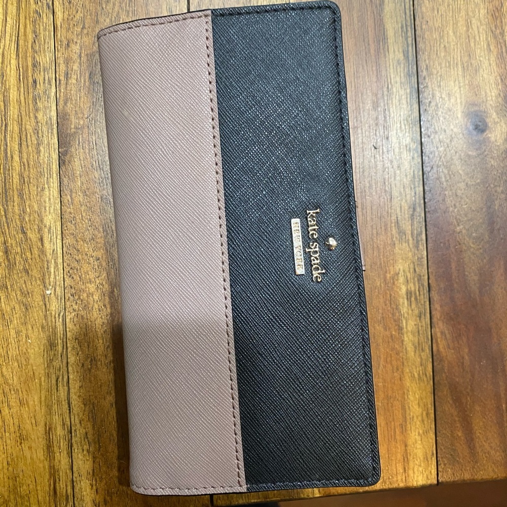 Kate Space Wallet